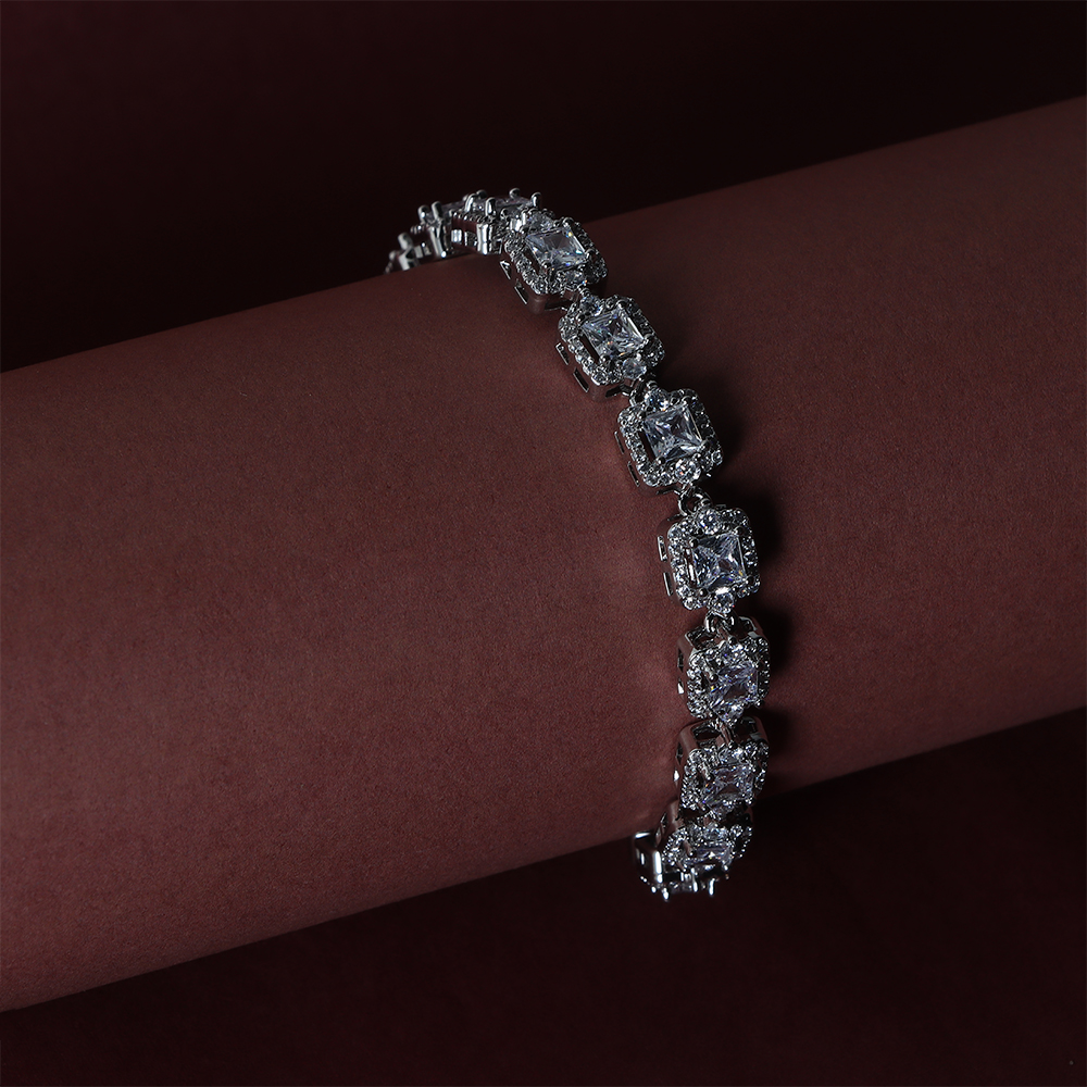 سوار نسائي أنيق