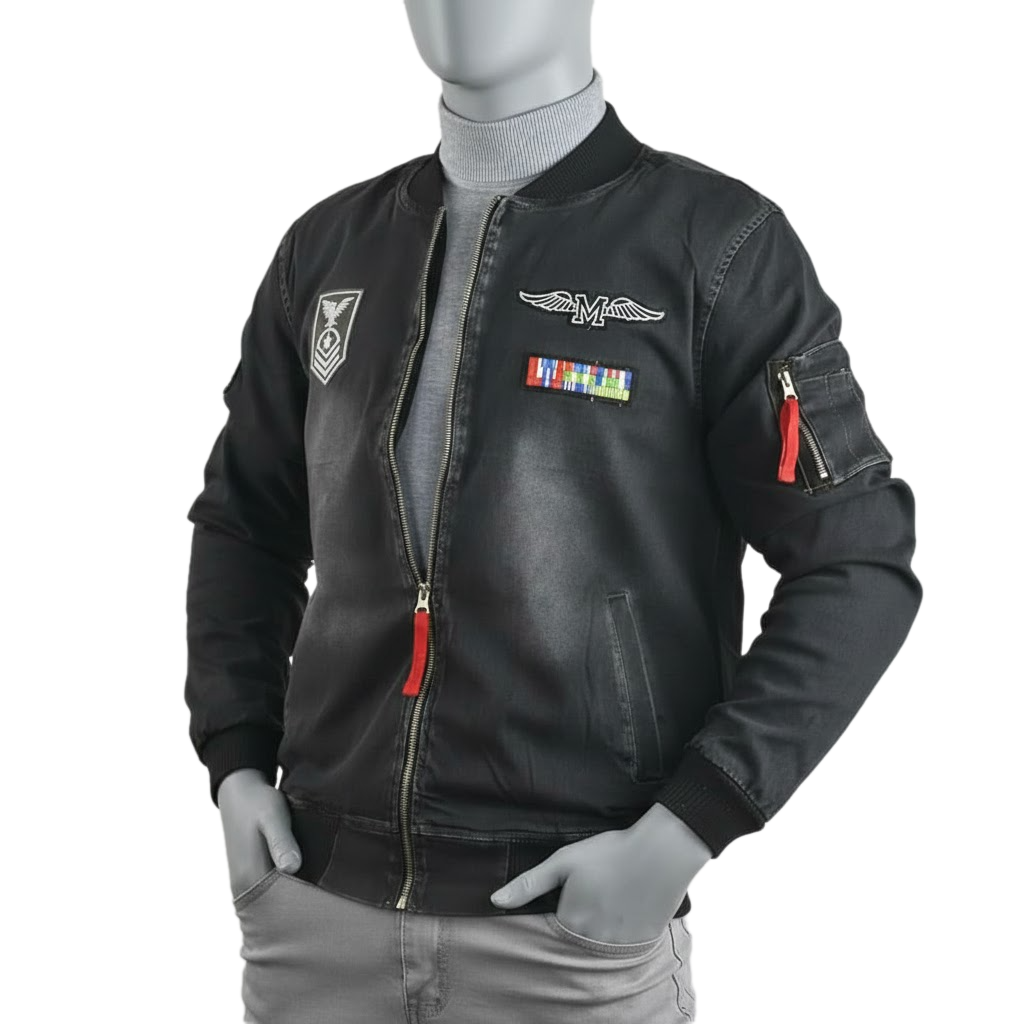 جاكيت بومبر للرجال يتميز بتصميم كلاسيكي