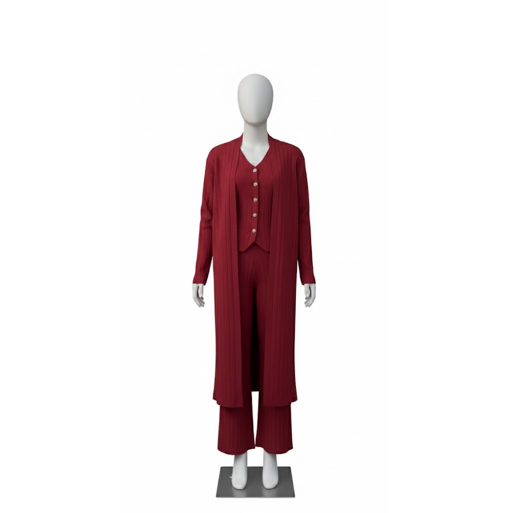 طقم نسائي شتوي مكون من ثلاث قطع