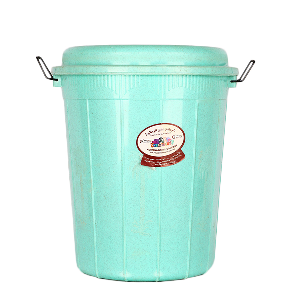 بالدي ماء بغطاء ومقابض معدنية