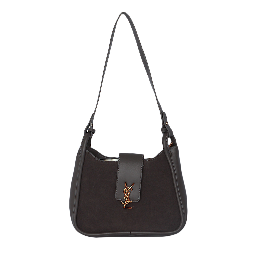 حقيبة يد أنيقة مبطّنة بسلسلة ذهبية