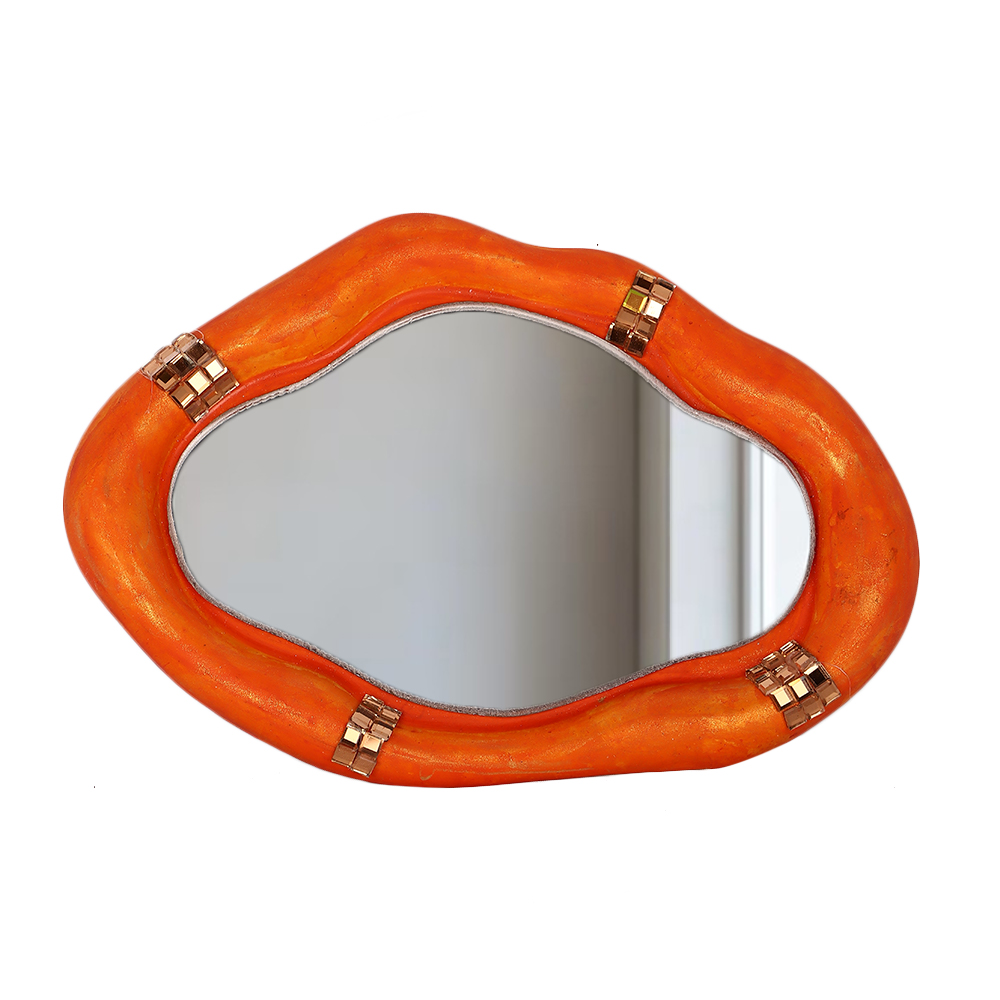 مرآة فنية بإطار جبس