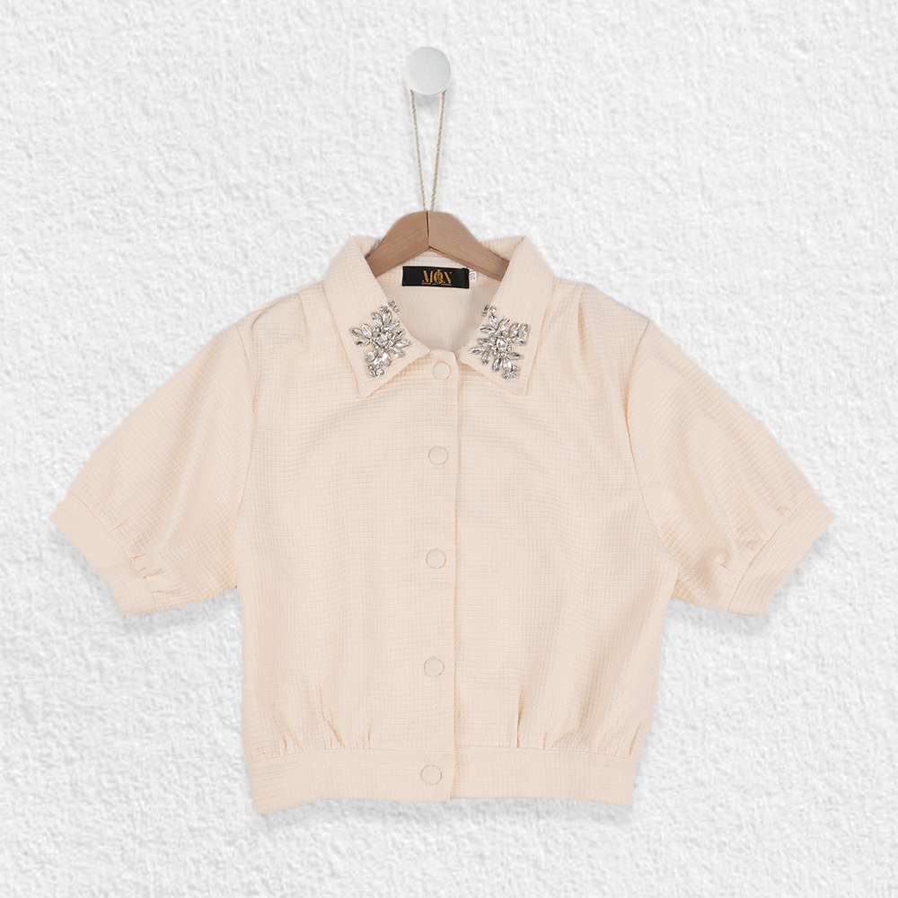 بلوزة بناتي  بياقة مطرزة بالكريستال