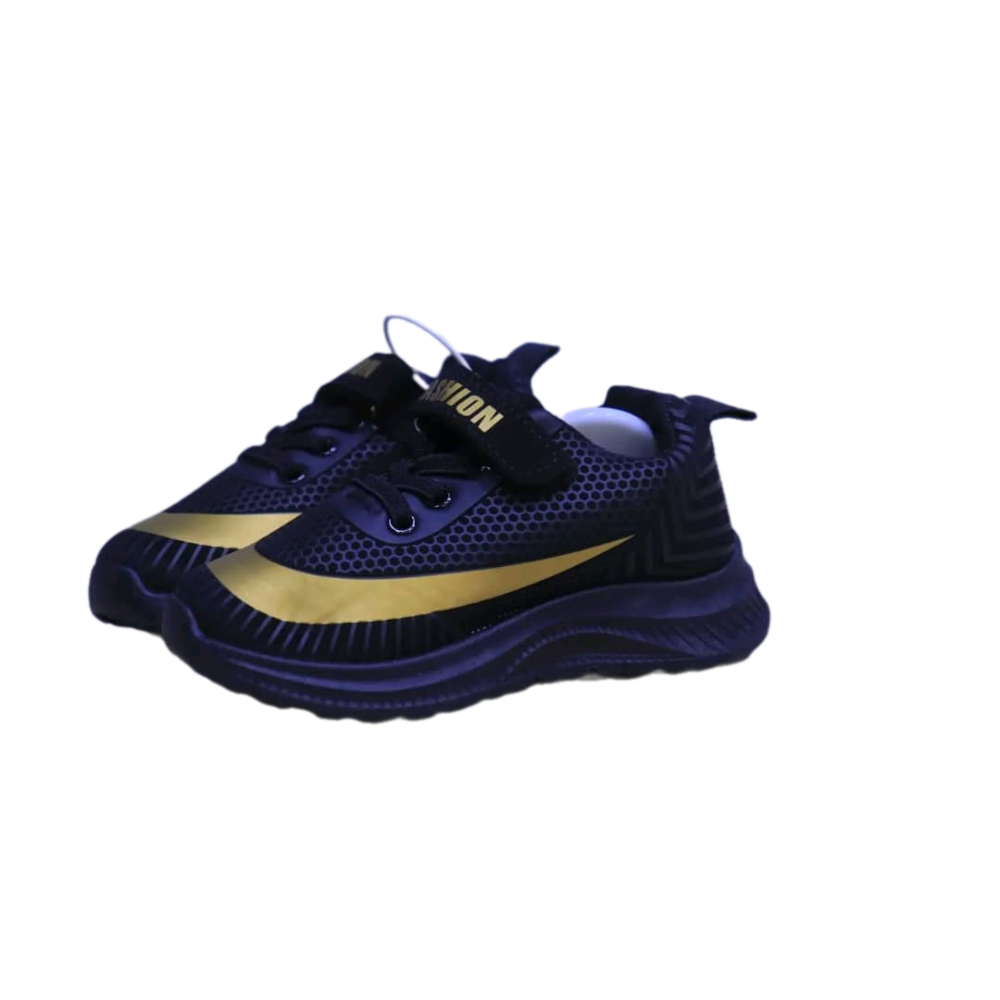 حذاء سترايك فيلوستي