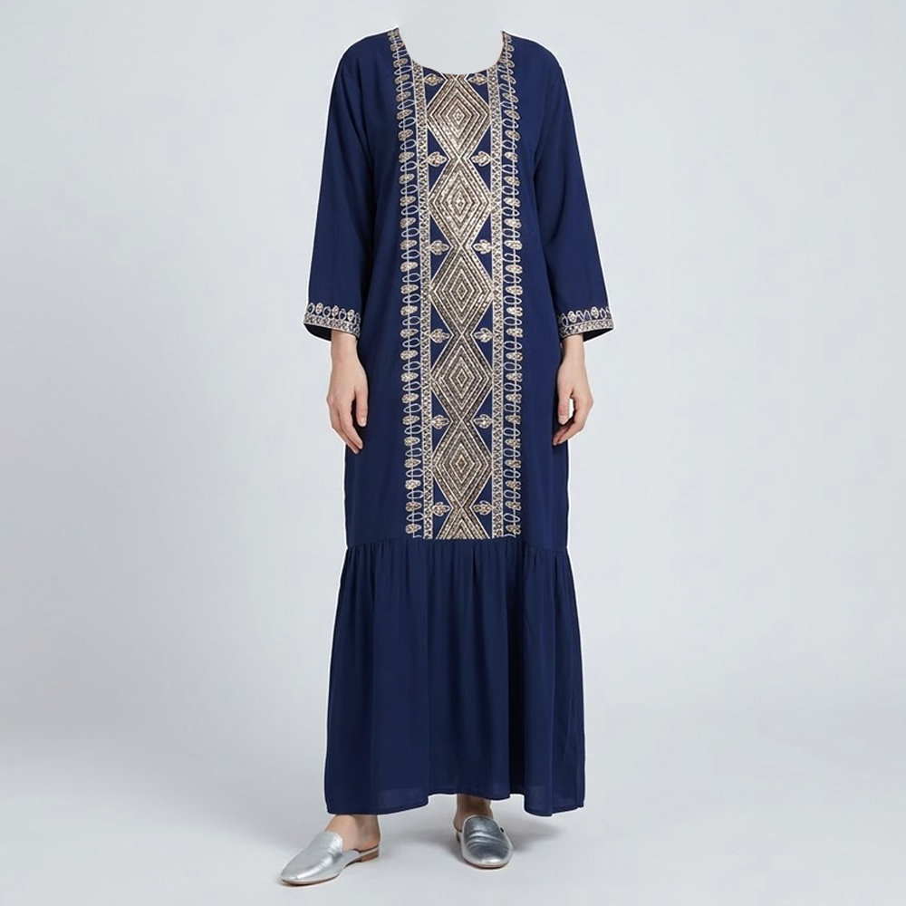 جلابية نسائية مطرزة بنقوش تقليدية