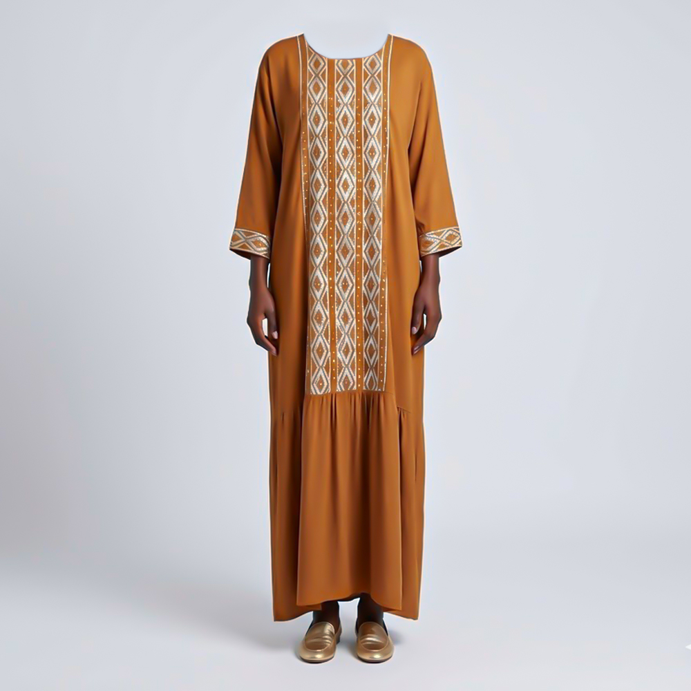 جلابية نسائية مطرزة بنقوش هندسية