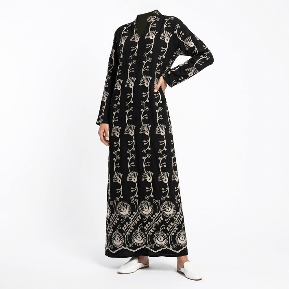 جلابية نسائية مطرزة بنقوش أنيقة