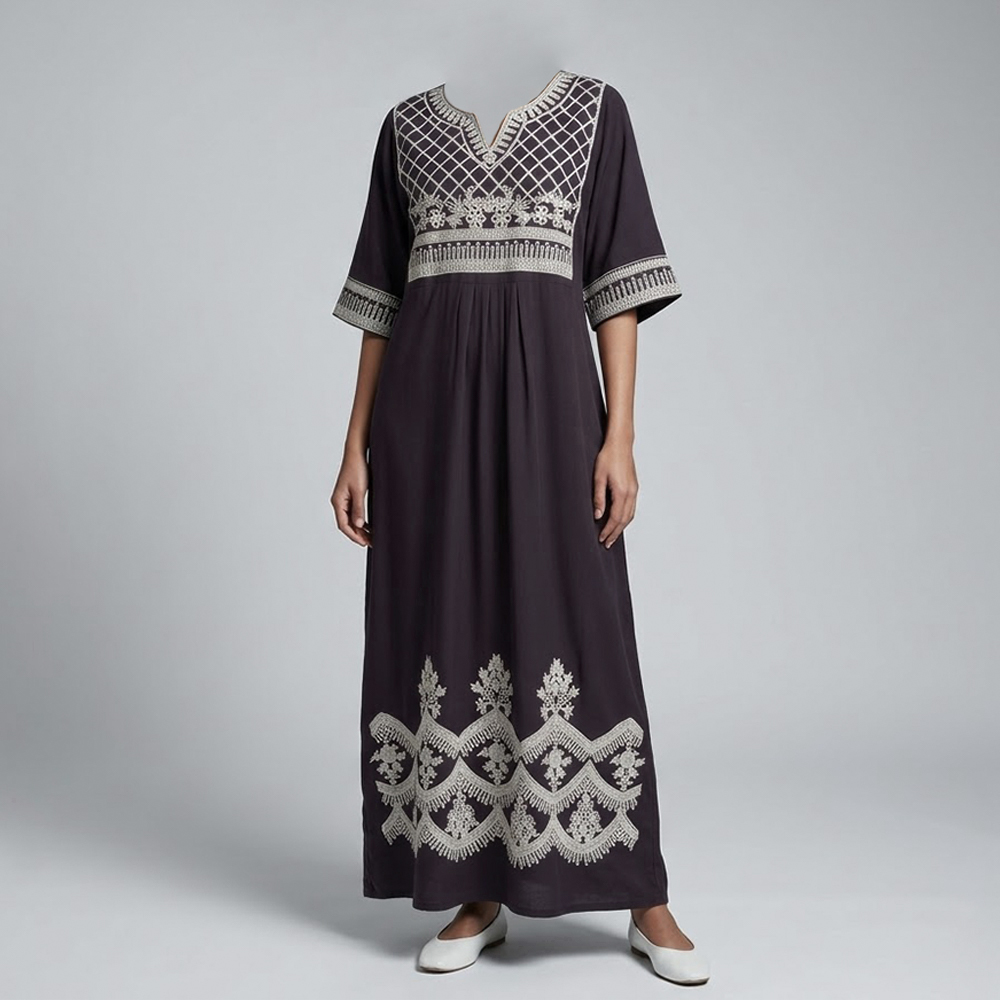 جلابية نسائية بتطريز أبيض أنيق