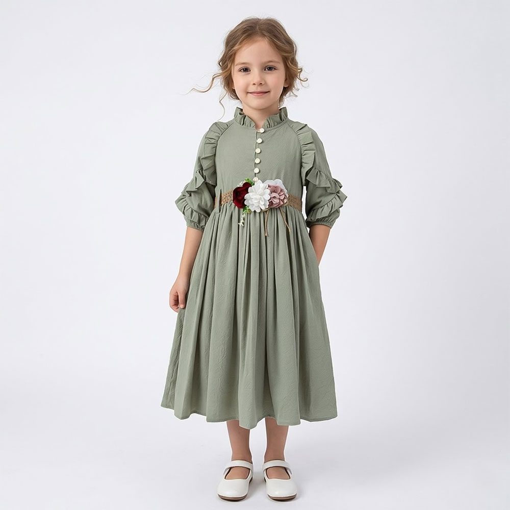 فستان بناتي أنيق بياقة محاطة بالكسرات