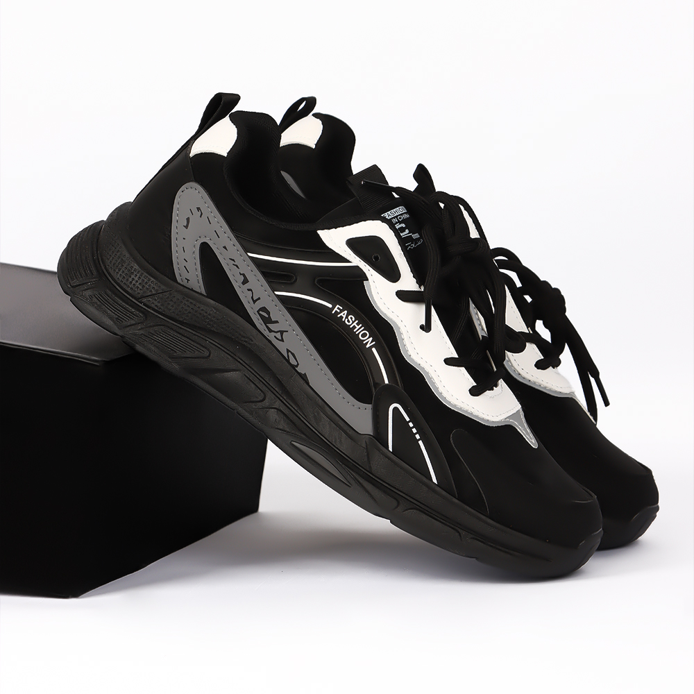 حذاء رياضي عصري بتصميم شبابي