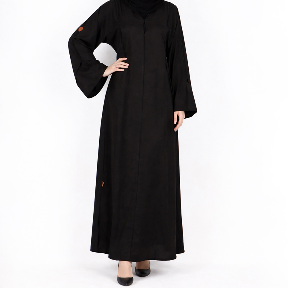 عباية نسائية كلاسيكية أنيقة