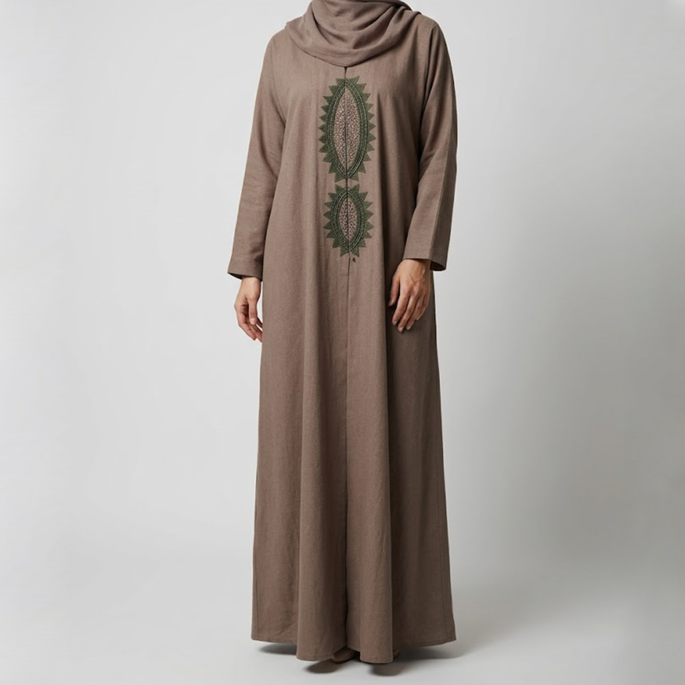 عباية أنيقة بنقشة تراثية