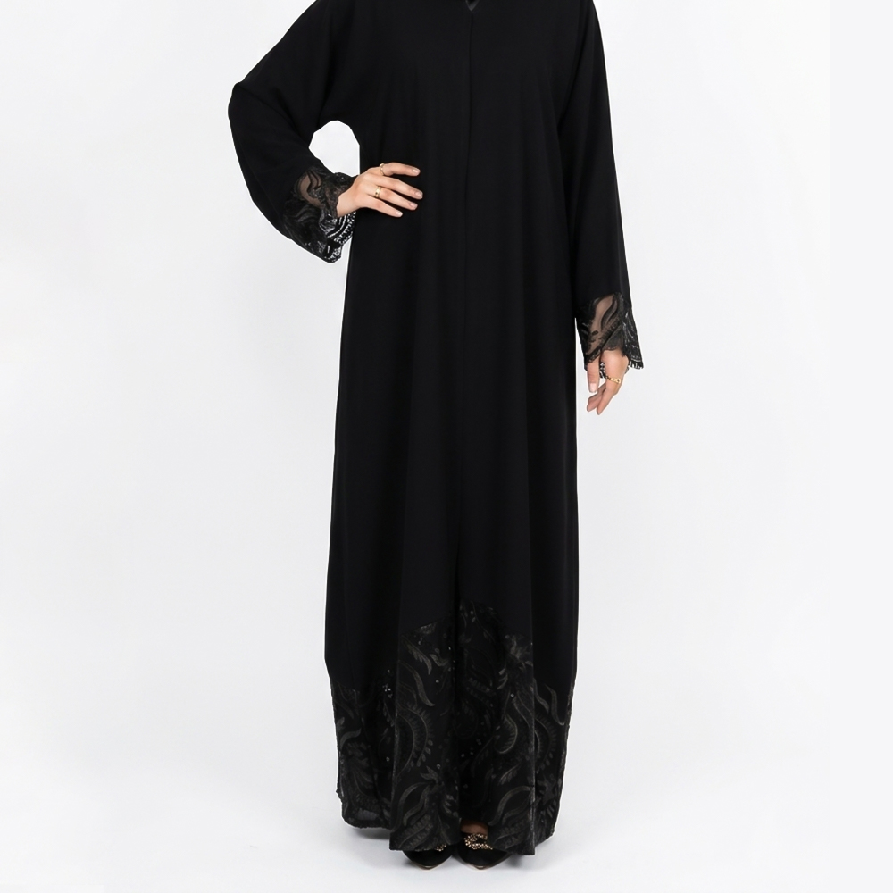عباية نسائية بتصميم أنيق  دانتيل