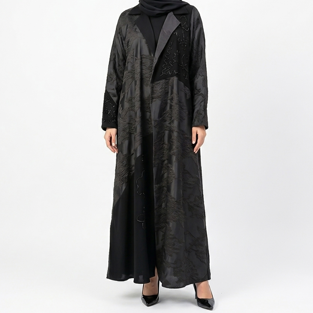 عباية نسائية فاخرة بطبعة لامعة وياقة رسمية