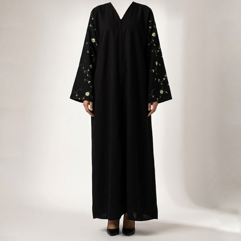 عباية نسائية بتطريز زهري أنيق