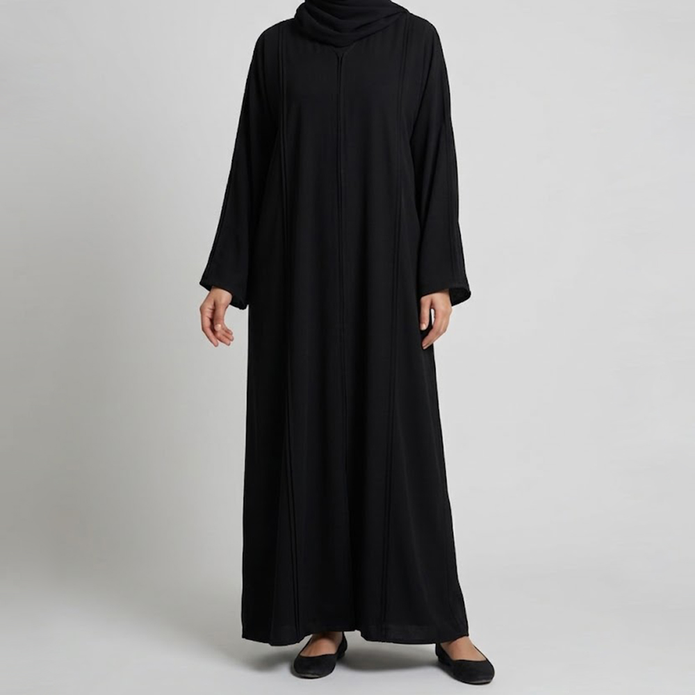 عباية نسائية كلاسيكية بخطوط طولية