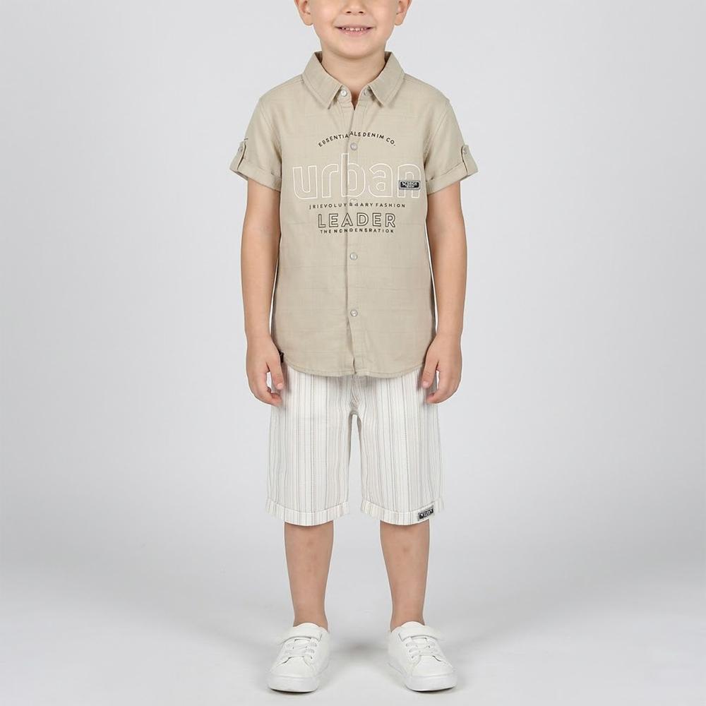 طقم ولادي بقميص بياقة كلاسيكية وأزرار أمامية بطباع