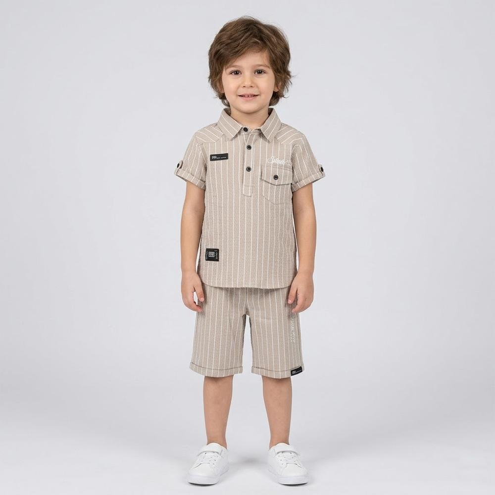 طقم صيفي بقميص مخطط بياقة كلاسيكية