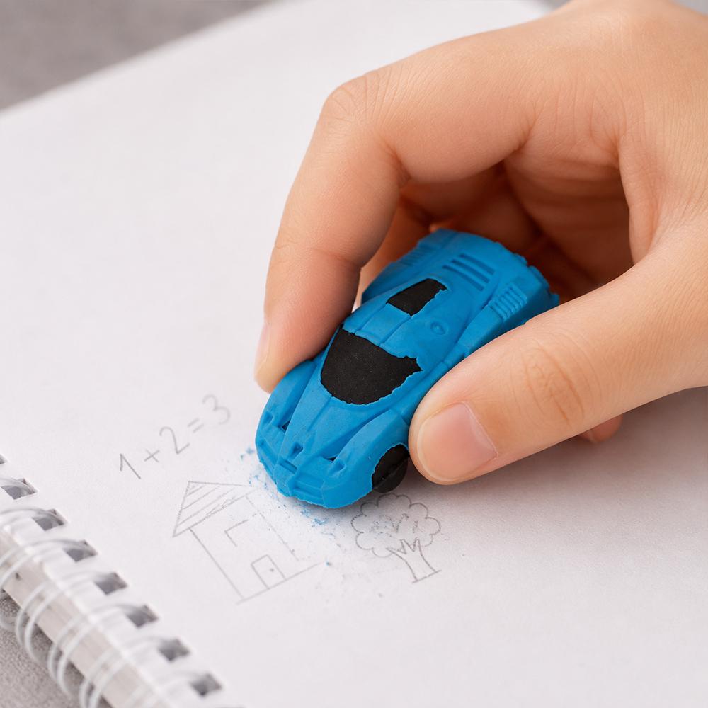 ممحاة أقلام بشكل سيارة رياضية