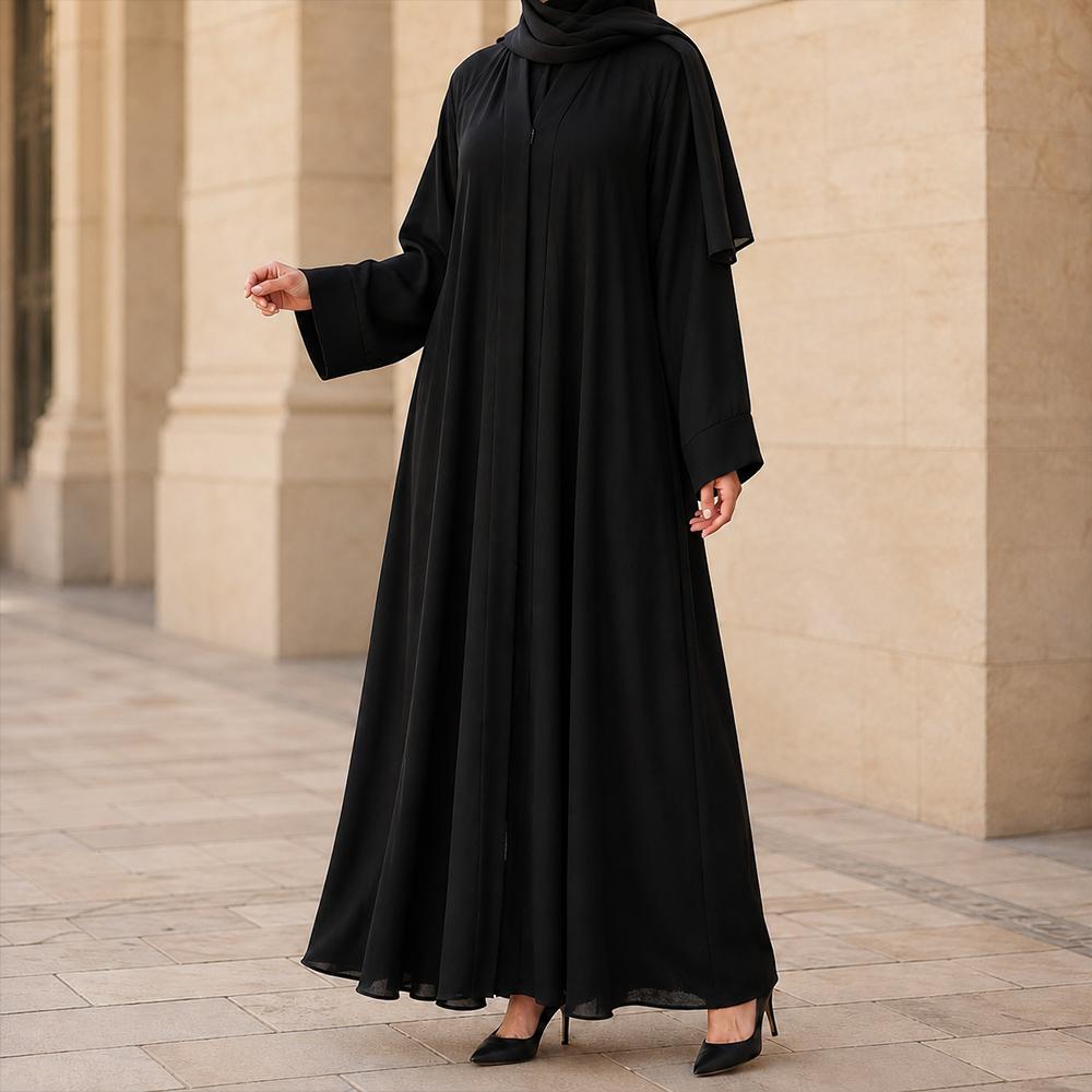 عباية نسائية واسعة بتصميم انسيابي